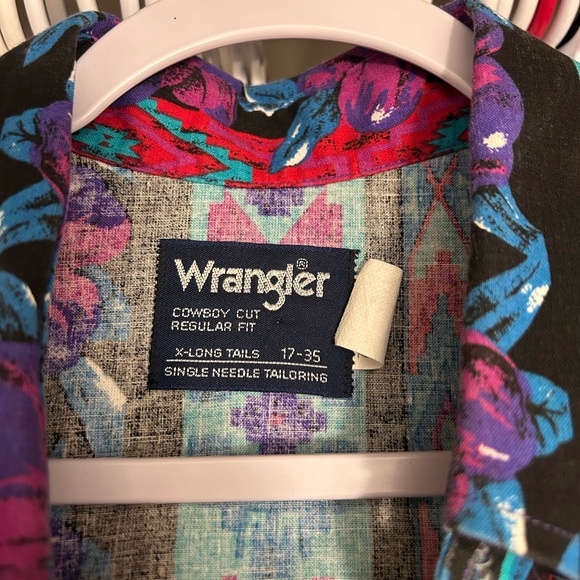 Wrangler Cowboy Cut Shirt with Purple and Blue Accents - Picture 2 of 3